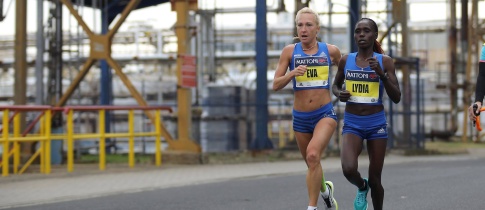 Půlmaraton v Ústí nad Labem lámal traťové rekordy! V cíli byli nejrychleji Barselius Kipyego a Violag Jepchumba, z našich běžců Homoláč a Vrabcová. Půlmaraton v Ústí nad Labem lámal traťové rekordy! V cíli byli nejrychleji Barselius Kipyego a Violag Jepchumba, z našich běžců Homoláč a Vrabcová.
