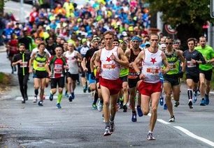 TOMÁŠ EDLMAN – pražský běžec se zaměřením na atletiku, dráhu a silniční závody do půlmaratonu: &#8222;Upravení tréninku podle aktuálního stavu je to největší umění&#8220;