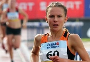 RADKA HANZLOVÁ – studentka sociologie se specializací na silnice a 2. Češka v cíli Ústeckého půlmaratonu