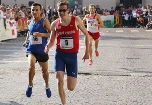 VIKTOR ŠINÁGL – juniorský mistr ČR na 10 km a specialista na dráhu