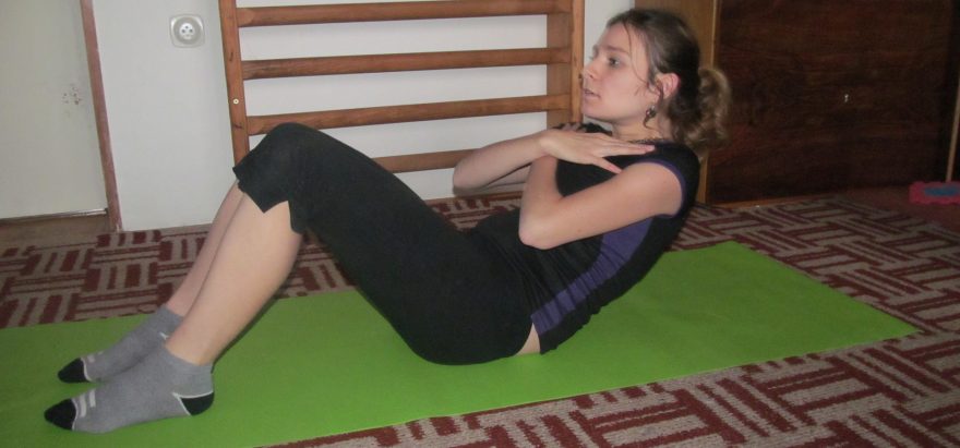 Návrat k běhání po porodu - posilování břišních svalů