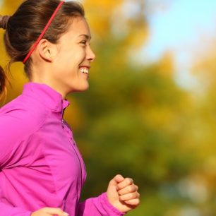 Jak mensturační cyklus ovlivňuje výkonnost běžkyň