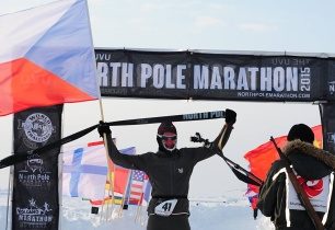 Ironman Petr Vabroušek vyhrál extrémní maraton na severním pólu