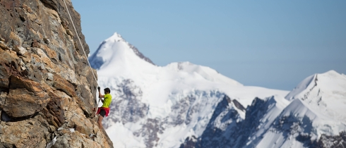 Místo pokusu o rekord na Everestu pomoc potřebným. Kilian mění plány