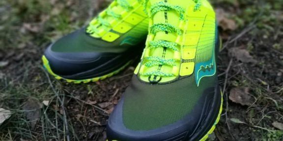 Recenze Saucony Mad River TR &#8211; udělejte z běžné trailovky hřebovku za pár minut