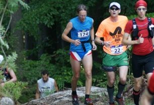 S náročnými podmínkami na Jizerském Ultratrailu si nejlépe poradili Podroužek a Zuzánková - k dispozici fotky všech závodníků ke stažení