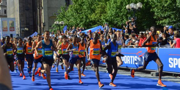 RunCzech se těší na velkou bitvu o zlato během 25. výročí Volkswagen Maratonu Praha