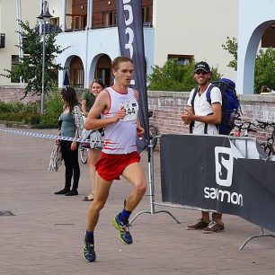 STRC Lipno 1/2 maraton: Nejkrásnější závod seriálu vyhrál Endlman, mezi ženami se slušným náskokem Matrasová + FOTOGALERIE VŠECH ZÁVODNÍKŮ KE STAŽENÍ ZDARMA