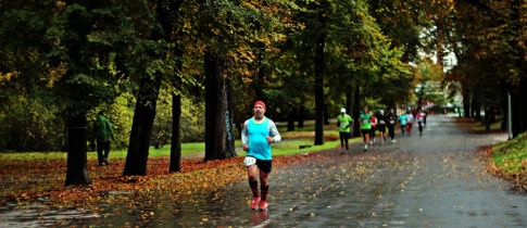 Prvenství na Pražském maratonu ve Stromovce získali Dražan a Churáňová