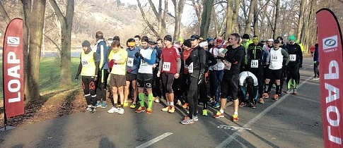 Desítku na posledním letošním závodu Pražské běžecké tour Vaší Ligy ovládli Sedláček a Davídková