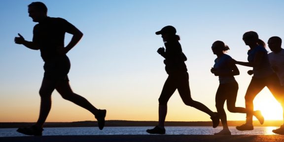 Jak běhat bezpečně, když na běžecké trasy padne tma – PRŮZKUM PARKŮ – PRAHA