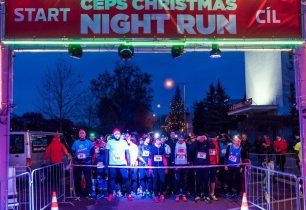 Christman Night Run v Hradci Králové je za námi. Nejrychleji běželi Milan Janata a Kateřina Kramlová.