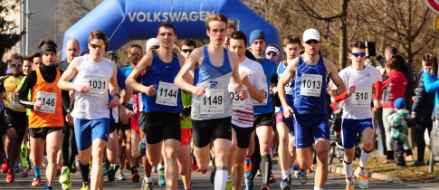 Palestra Kbelská desítka: Milan Kůtek pokřtí první knihu o nordic runningu