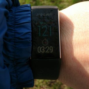 Polar A360 BLK - chytrý náramek a sporttester