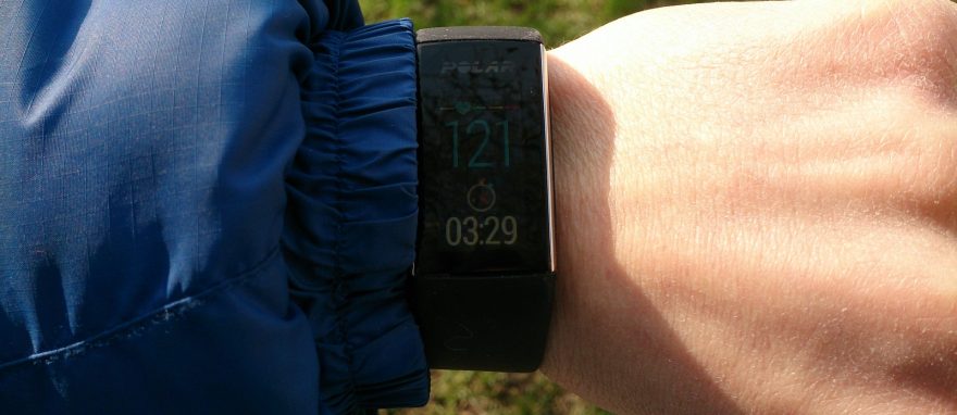 Polar A360 BLK - chytrý náramek a sporttester