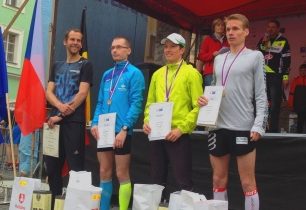 Tituly z Pardubického vinařského půlmaratonu pro Pavlištu a Kamínkovou!