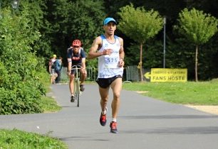 Rekordní a tropickou RunTour v Plzni rozběhlo téměř 1 500 běžců, desítka se stala kořistí pro Sajiho a Preibischovou + FOTKY ZÁVODNÍKŮ ZDARMA KE STAŽENÍ