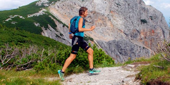 Natrénujte si techniku na trail running tréninku pod vedením špičkových běžců