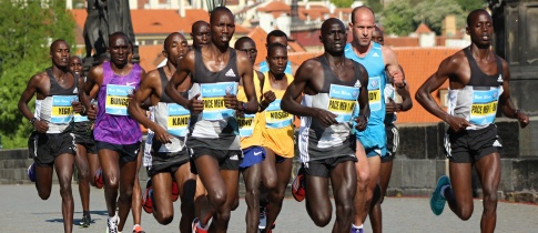 43. ročník Berlínského maratonu ovládli Kenenisa Bekele a Aberu Kebedeová, oba z Etiopie