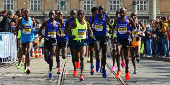 Favority letošního maratonu v New Yorku 2016 hledejte mezi obhájci titulu z loňského roku