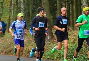 Na Hradeckém půlmaratonu, jedné z nejkrásnější tratí v ČR, triumfovali Pavlišta a Metelková + FOTKY ZÁVODNÍKŮ KE STAŽENÍ