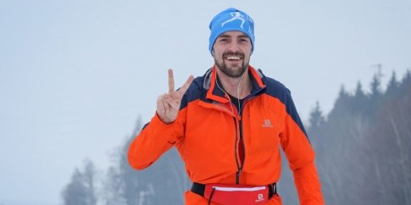 Extrémní Lipno Ice Marathon poprvé na ledu. Nejlepší běžec zdolal trať přesně za tři hodiny