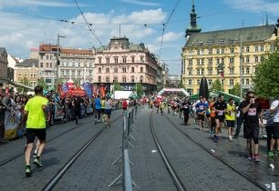 Jubilejní CRAFT Brněnský půlmaraton rozběhá město i pomůže potřebným