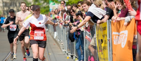 O vítězství na jubilejním Brněnském půlmaratonu se utkají domácí běžci