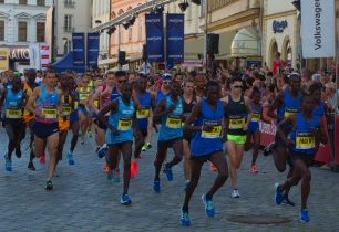 V Olomouci kralovali Afričané, Eva Vrabcová Nývltová v novém českém rekordu závodu