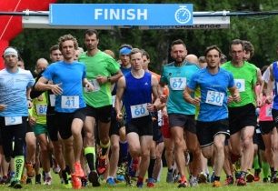 Čtvrtý ročník ABB Trutnovského půlmaratonu přinesl výborné výsledky i skvělou zábavu. Nejrychlejší časy pro Krunku a Brumlichovou.