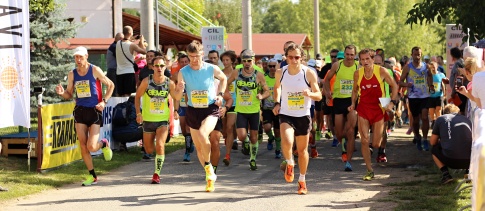 Obhájci prvenství Vlastimil Flégl a Radka Churáňová znovu ovládli Miřejovický půlmaraton