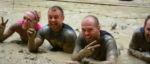 S překážkami na Gladiator Race v Josefově si nejlépe poradili Jakub Podzimek a Michaela Dani