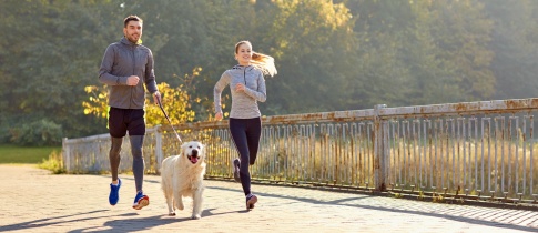 Doražte na charitativní běh „Fitmin Se psem mě baví běh“ do pražské Stromovky &#8211; program bude pro každého dvounožce i čtyřnožce!
