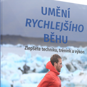 LITERATURA: Nová kniha Umění rychlejšího běhu poodhalí návod, jak se stát rychlejším běžcem a běh si přitom užívat