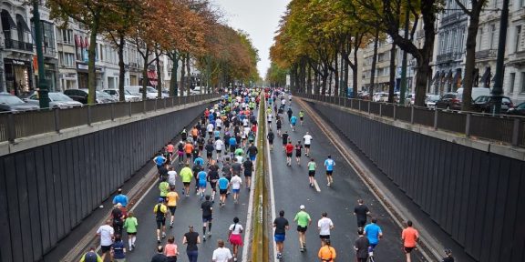 Neběhejte jen jednu trať. Zkuste závody od 1 míle až po maraton, radí Jiří Mašek