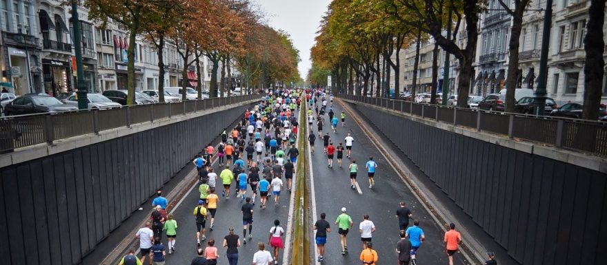 Neběhejte jen jednu trať. Zkuste závody od 1 míle až po maraton, radí Jiří Mašek