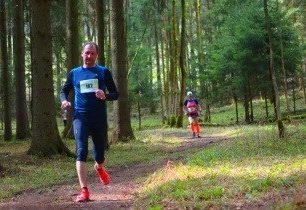 Druhý ročník Jarního půlmaratonu u Rychnova nad Kněžnou opět nabídne výjimečnou krajinu lesoparku Včelný