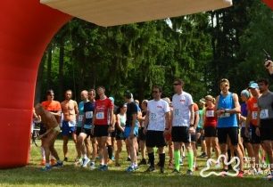 ABB trutnovský půlmaraton s rekordní účastí takřka 400 účastníků ovládli Brýdl a Luštincová
