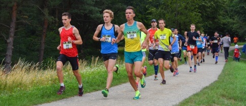 Na Prague Park Race v Divoké Šárce padaly traťové rekordy. Nejrychleji běželi Janů a Gregorová.