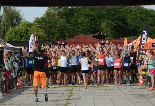 O závod Prague Park Race v Divoké Šárce je velký zájem. Přijďte si užít to nejlepší z krásné skalnaté lokality!