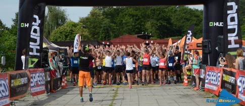 O závod Prague Park Race v Divoké Šárce je velký zájem. Přijďte si užít to nejlepší z krásné skalnaté lokality!