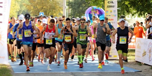 Miřejovický půlmaraton za velkého vedra ovládli Milan Janoušek a Jarmila Sobecká