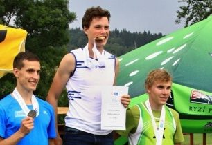 HOLBA běh na Šerák 2018: MČR v běhu do vrchu ovládli Marek Chrascina a Kristýna Dvořáková