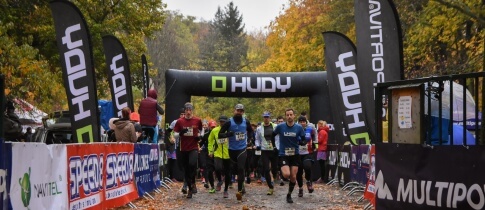 S podzimním počasím na Prague Park Race v Prokopském údolí si nejlépe poradili Vitner a Korvasová + FOTKY ÚČASTNÍKŮ ZDARMA KE STAŽENÍ