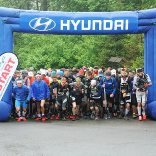 Hromadný start Hyundai Perun SkyMaratonu (autor: Střední polygrafická škola Český Těšín)