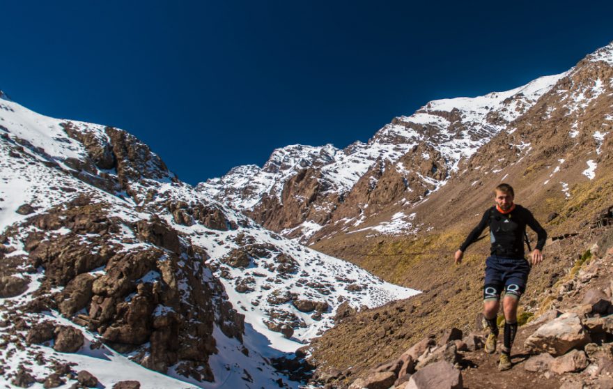 Na ultra je nejhezčí prostředí, ve kterém se běží (Vysoký Atlas, Maroko, seběh z Jebelu Toubkal)