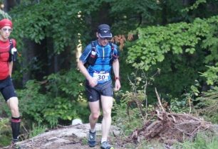 S náročnými podmínkami na Jizerském Ultratrailu si nejlépe poradili Podroužek a Zuzánková - k dispozici fotky všech závodníků ke stažení