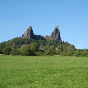 Dominanta Českého ráje - uhodnete o jaký hrad se jedná? (foto: archiv Maratonu Českým rájem)