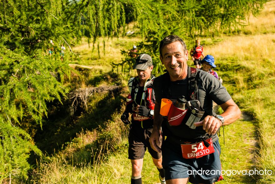 Ernesto Sicurelli ve veselé náladě po prvních 25 km