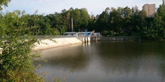 Cheb: běžecká trasa kolem rybníků na Komorní hůrku